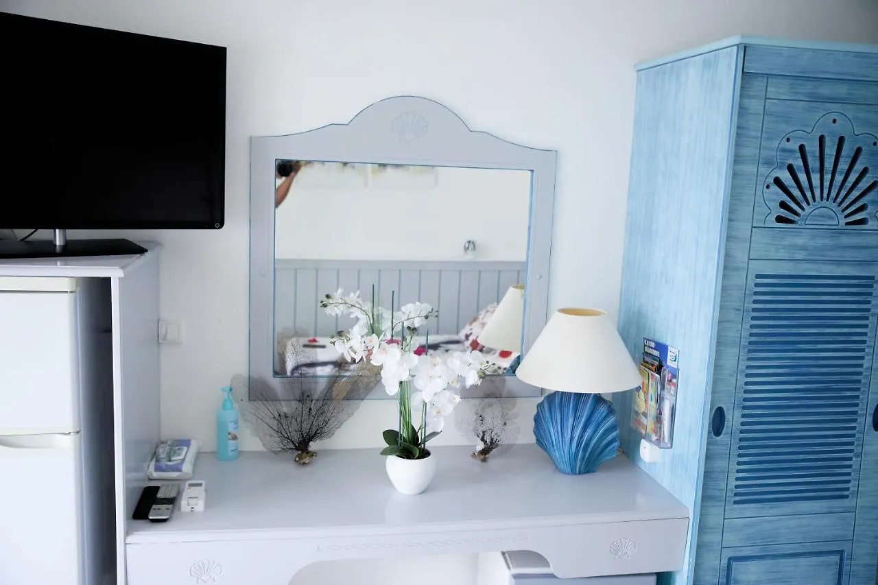 Agreable Studio Face A La Plage :) Le Moule Apartmán